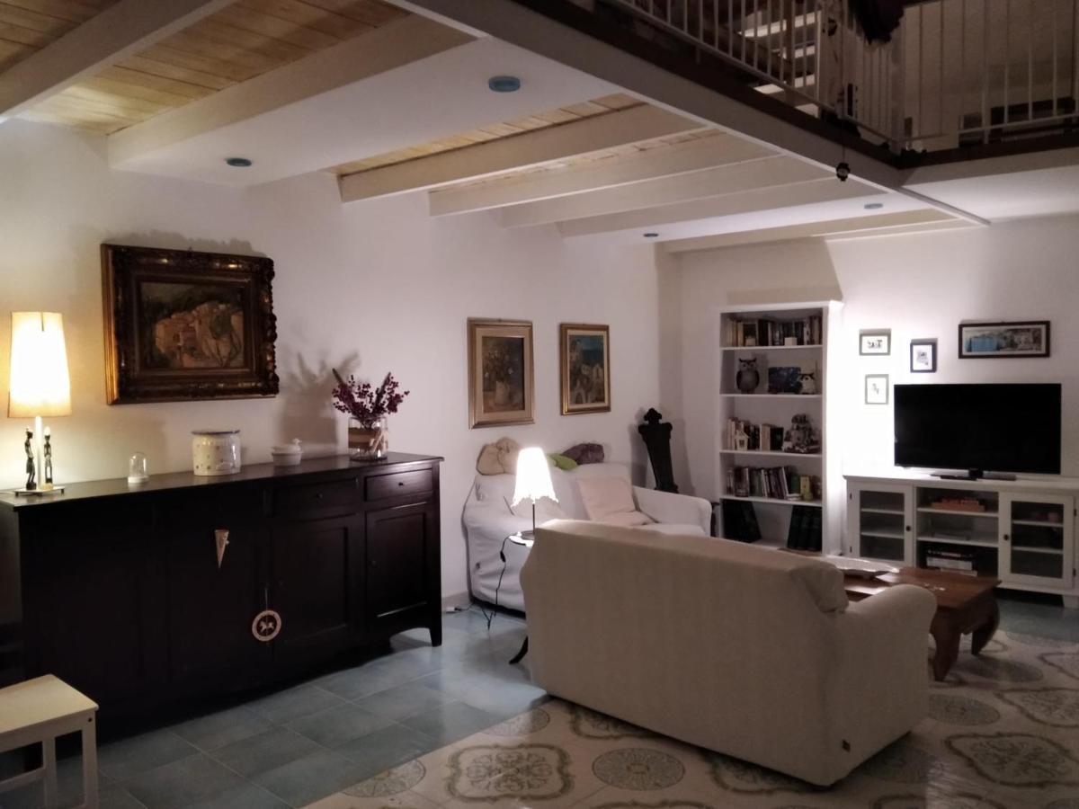 Apartamento A Casa Di Monica Pozzuoli Exterior foto